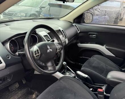 Чорний Міцубісі Аутлендер, об'ємом двигуна 2.36 л та пробігом 210 тис. км за 10500 $, фото 5 на Automoto.ua