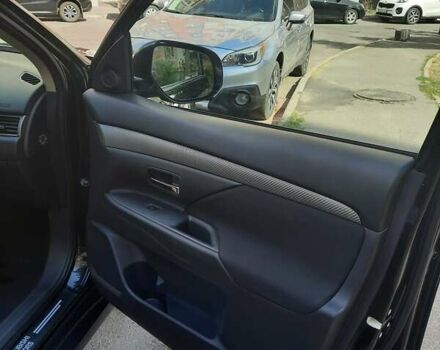 Черный Мицубиси Аутлендер, объемом двигателя 2.27 л и пробегом 256 тыс. км за 13600 $, фото 8 на Automoto.ua