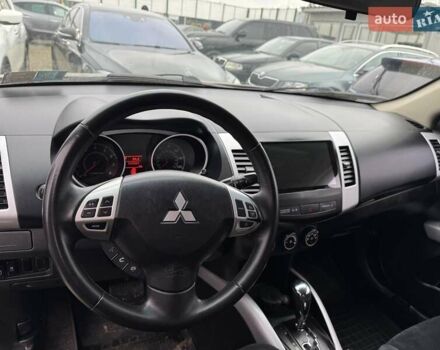 Чорний Міцубісі Аутлендер, об'ємом двигуна 2.36 л та пробігом 210 тис. км за 10500 $, фото 6 на Automoto.ua