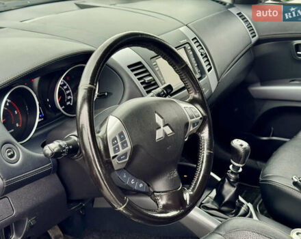 Черный Мицубиси Аутлендер, объемом двигателя 2.2 л и пробегом 215 тыс. км за 11450 $, фото 16 на Automoto.ua
