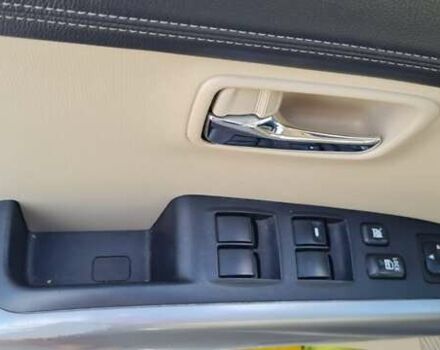 Черный Мицубиси Аутлендер, объемом двигателя 2.27 л и пробегом 195 тыс. км за 10500 $, фото 2 на Automoto.ua