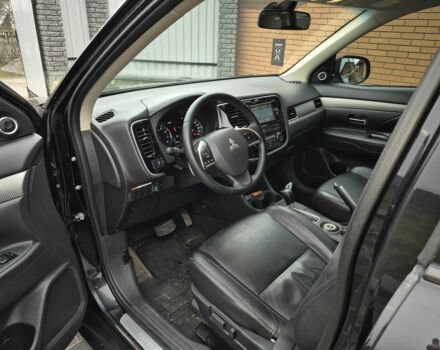 Черный Мицубиси Аутлендер, объемом двигателя 2.4 л и пробегом 211 тыс. км за 12590 $, фото 12 на Automoto.ua