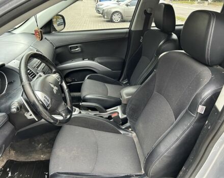 Черный Мицубиси Аутлендер, объемом двигателя 2 л и пробегом 250 тыс. км за 4850 $, фото 8 на Automoto.ua