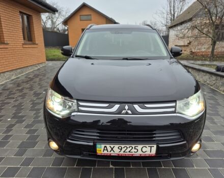 Черный Мицубиси Аутлендер, объемом двигателя 2.4 л и пробегом 211 тыс. км за 12590 $, фото 3 на Automoto.ua