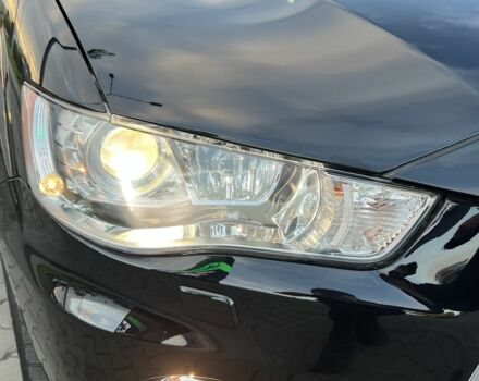 Черный Мицубиси Аутлендер, объемом двигателя 2.3 л и пробегом 124 тыс. км за 11999 $, фото 5 на Automoto.ua