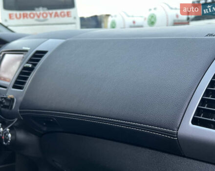 Чорний Міцубісі Аутлендер, об'ємом двигуна 2.3 л та пробігом 124 тис. км за 11999 $, фото 66 на Automoto.ua