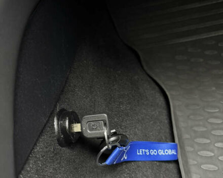 Чорний Міцубісі Аутлендер, об'ємом двигуна 2.36 л та пробігом 96 тис. км за 11700 $, фото 40 на Automoto.ua