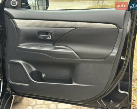 Чорний Міцубісі Аутлендер, об'ємом двигуна 2.2 л та пробігом 176 тис. км за 13500 $, фото 28 на Automoto.ua