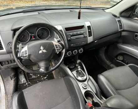 Черный Мицубиси Аутлендер, объемом двигателя 2 л и пробегом 250 тыс. км за 4850 $, фото 10 на Automoto.ua