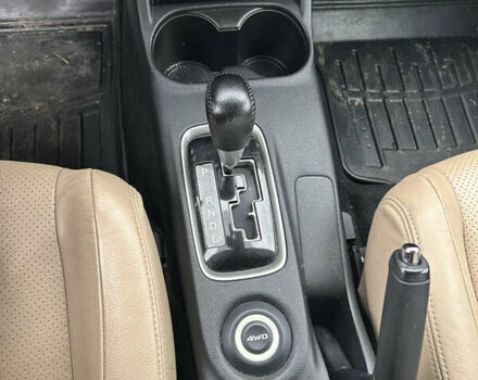 Черный Мицубиси Аутлендер, объемом двигателя 2.27 л и пробегом 202 тыс. км за 13100 $, фото 9 на Automoto.ua