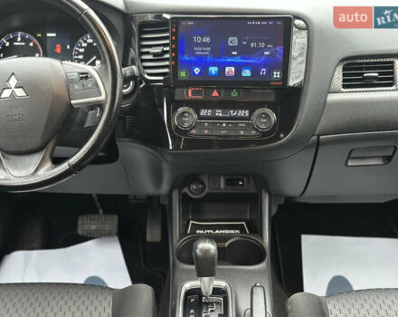 Чорний Міцубісі Аутлендер, об'ємом двигуна 2.2 л та пробігом 176 тис. км за 13500 $, фото 26 на Automoto.ua