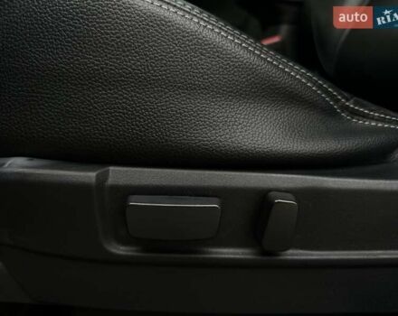 Чорний Міцубісі Аутлендер, об'ємом двигуна 2 л та пробігом 213 тис. км за 13888 $, фото 12 на Automoto.ua