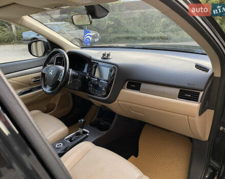 Черный Мицубиси Аутлендер, объемом двигателя 2.27 л и пробегом 241 тыс. км за 14400 $, фото 27 на Automoto.ua