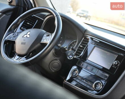 Чорний Міцубісі Аутлендер, об'ємом двигуна 2.2 л та пробігом 237 тис. км за 12550 $, фото 54 на Automoto.ua