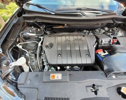 Чорний Міцубісі Аутлендер, об'ємом двигуна 2.3 л та пробігом 172 тис. км за 14100 $, фото 15 на Automoto.ua