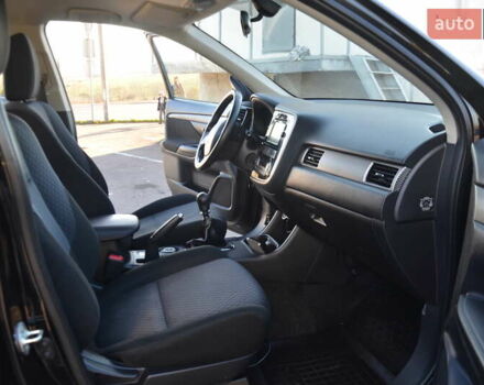 Чорний Міцубісі Аутлендер, об'ємом двигуна 2.2 л та пробігом 237 тис. км за 12550 $, фото 67 на Automoto.ua