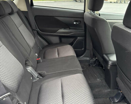 Черный Мицубиси Аутлендер, объемом двигателя 2.2 л и пробегом 250 тыс. км за 12750 $, фото 36 на Automoto.ua