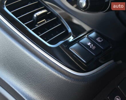 Чорний Міцубісі Аутлендер, об'ємом двигуна 2.2 л та пробігом 237 тис. км за 12550 $, фото 69 на Automoto.ua