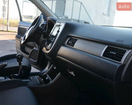 Чорний Міцубісі Аутлендер, об'ємом двигуна 2.2 л та пробігом 237 тис. км за 12550 $, фото 60 на Automoto.ua