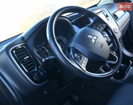Чорний Міцубісі Аутлендер, об'ємом двигуна 2.2 л та пробігом 237 тис. км за 12550 $, фото 43 на Automoto.ua