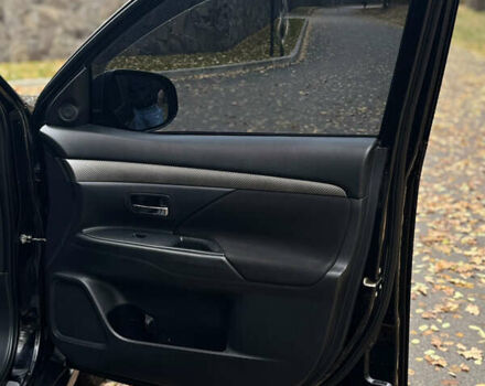 Міцубісі Аутлендер 2013 у Броварах на Automoto.ua Чорний Міцубісі Аутлендер, об'ємом двигуна 2.36 л та пробігом 168 тис. км за 11700 $, фото 16 на Automoto.ua