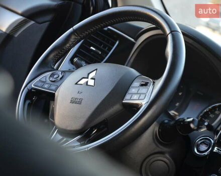 Чорний Міцубісі Аутлендер, об'ємом двигуна 2.2 л та пробігом 237 тис. км за 12550 $, фото 55 на Automoto.ua