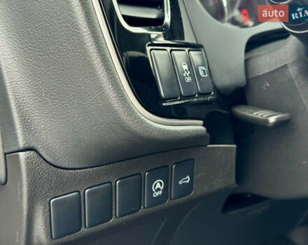 Черный Мицубиси Аутлендер, объемом двигателя 2.2 л и пробегом 250 тыс. км за 12750 $, фото 26 на Automoto.ua