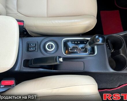 Черный Мицубиси Аутлендер, объемом двигателя 2.3 л и пробегом 219 тыс. км за 13600 $, фото 6 на Automoto.ua