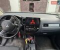 Чорний Міцубісі Аутлендер, об'ємом двигуна 2.27 л та пробігом 150 тис. км за 12500 $, фото 14 на Automoto.ua