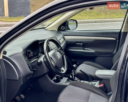 Черный Мицубиси Аутлендер, объемом двигателя 2.2 л и пробегом 250 тыс. км за 12750 $, фото 16 на Automoto.ua