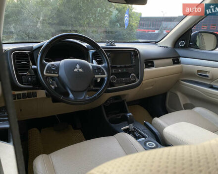 Черный Мицубиси Аутлендер, объемом двигателя 2.27 л и пробегом 241 тыс. км за 14400 $, фото 52 на Automoto.ua