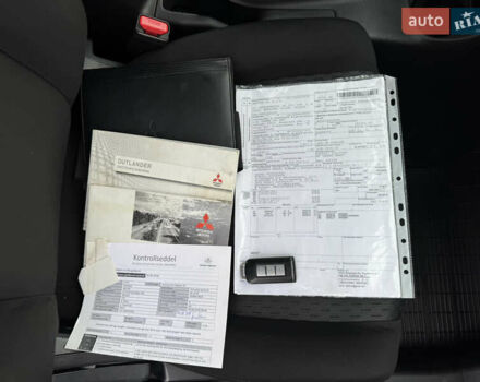 Черный Мицубиси Аутлендер, объемом двигателя 2.2 л и пробегом 250 тыс. км за 12750 $, фото 46 на Automoto.ua