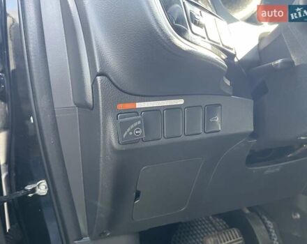 Черный Мицубиси Аутлендер, объемом двигателя 2 л и пробегом 270 тыс. км за 11400 $, фото 18 на Automoto.ua