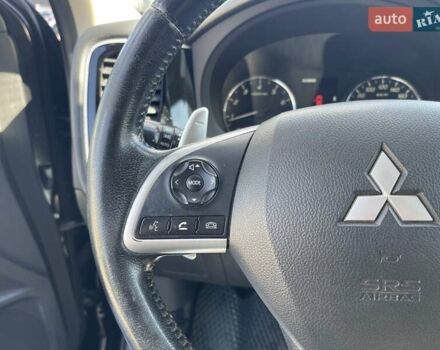 Черный Мицубиси Аутлендер, объемом двигателя 2 л и пробегом 270 тыс. км за 11400 $, фото 24 на Automoto.ua