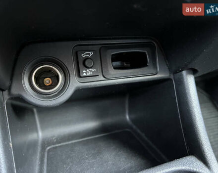 Черный Мицубиси Аутлендер, объемом двигателя 2 л и пробегом 190 тыс. км за 12500 $, фото 33 на Automoto.ua