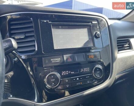 Черный Мицубиси Аутлендер, объемом двигателя 2 л и пробегом 270 тыс. км за 11400 $, фото 22 на Automoto.ua