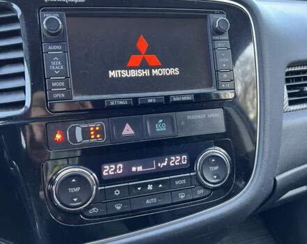 Черный Мицубиси Аутлендер, объемом двигателя 2 л и пробегом 190 тыс. км за 12500 $, фото 30 на Automoto.ua