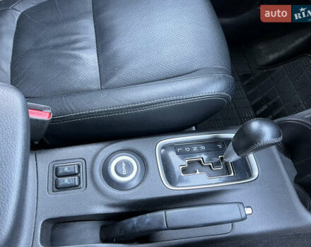 Черный Мицубиси Аутлендер, объемом двигателя 2 л и пробегом 190 тыс. км за 12500 $, фото 29 на Automoto.ua