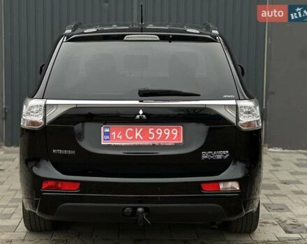 Чорний Міцубісі Аутлендер, об'ємом двигуна 2 л та пробігом 213 тис. км за 13888 $, фото 7 на Automoto.ua
