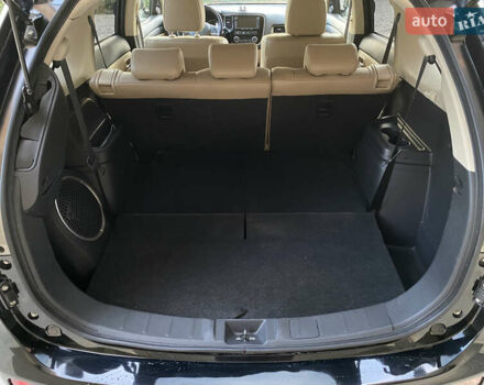 Черный Мицубиси Аутлендер, объемом двигателя 2.27 л и пробегом 241 тыс. км за 14400 $, фото 37 на Automoto.ua