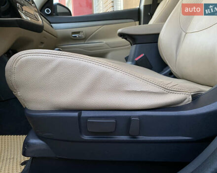 Черный Мицубиси Аутлендер, объемом двигателя 2.27 л и пробегом 241 тыс. км за 14400 $, фото 56 на Automoto.ua