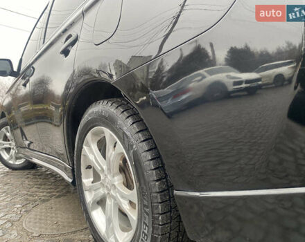 Черный Мицубиси Аутлендер, объемом двигателя 2.27 л и пробегом 280 тыс. км за 11808 $, фото 5 на Automoto.ua