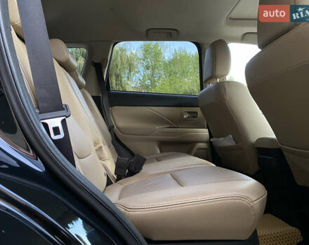 Черный Мицубиси Аутлендер, объемом двигателя 2.27 л и пробегом 241 тыс. км за 14400 $, фото 33 на Automoto.ua