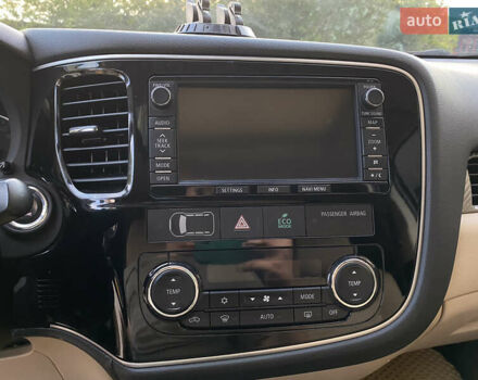 Черный Мицубиси Аутлендер, объемом двигателя 2.27 л и пробегом 241 тыс. км за 14400 $, фото 67 на Automoto.ua