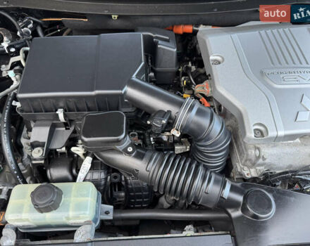 Чорний Міцубісі Аутлендер, об'ємом двигуна 2 л та пробігом 157 тис. км за 15299 $, фото 107 на Automoto.ua