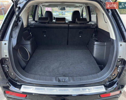 Чорний Міцубісі Аутлендер, об'ємом двигуна 2 л та пробігом 157 тис. км за 15299 $, фото 104 на Automoto.ua