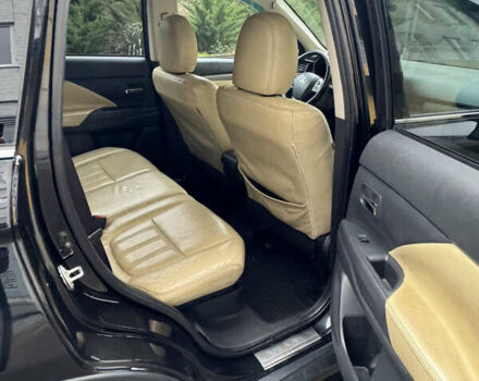 Черный Мицубиси Аутлендер, объемом двигателя 2.27 л и пробегом 244 тыс. км за 14000 $, фото 24 на Automoto.ua