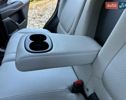 Чорний Міцубісі Аутлендер, об'ємом двигуна 2 л та пробігом 173 тис. км за 15299 $, фото 114 на Automoto.ua