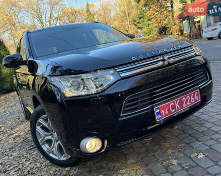 Чорний Міцубісі Аутлендер, об'ємом двигуна 2 л та пробігом 173 тис. км за 15299 $, фото 5 на Automoto.ua