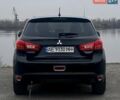 Чорний Міцубісі Аутлендер, об'ємом двигуна 2 л та пробігом 250 тис. км за 10800 $, фото 9 на Automoto.ua